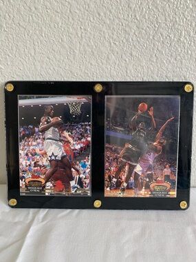 Two 1993 Stadium Club Shaquille O’Neal trading cards